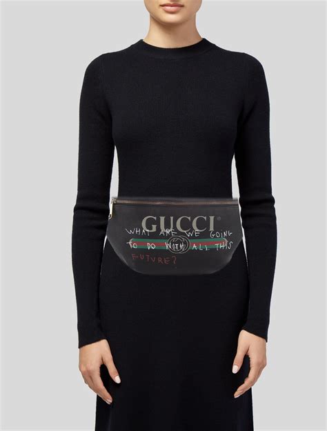 GUCCI Grained Calfskin Coco Capitan Logo Belt Bag 